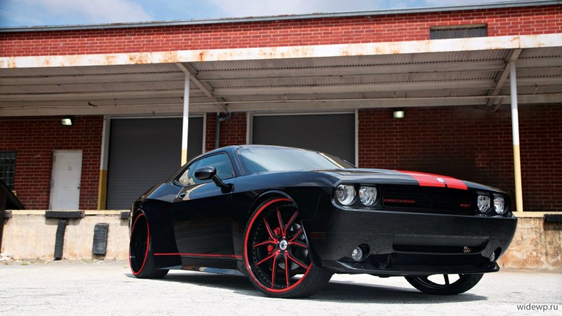 Dodge Challenger srt8 Red