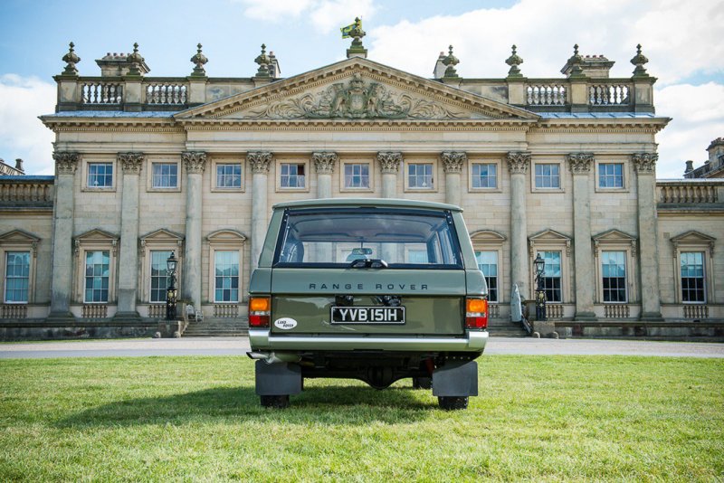Range Rover 1 поколения в Лувре