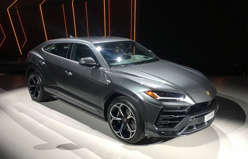 Lamborghini кроссовер Urus