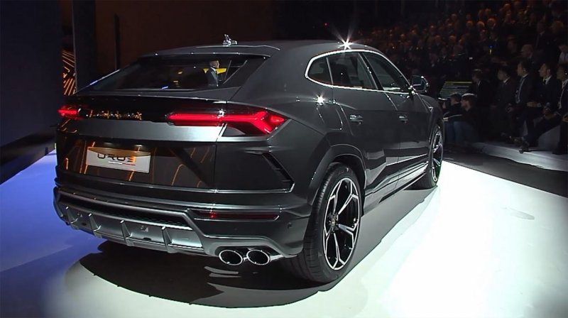 Lamborghini кроссовер Urus