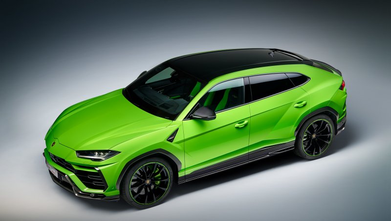 Lamborghini Urus 2020 зелёный