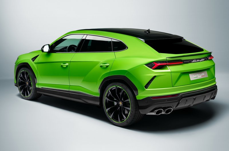Новый Lamborghini Urus 2021