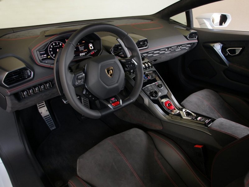 Lamborghini Huracan LP 610-4 салон