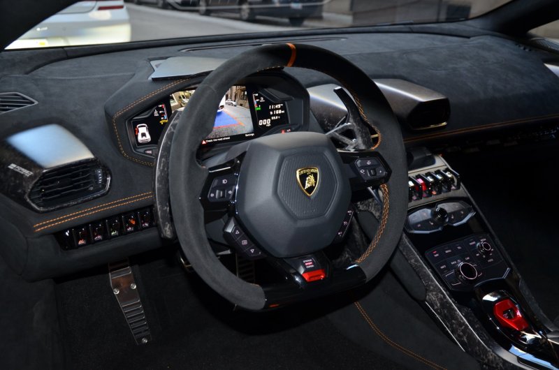 Lamborghini Хуракан Спайдер lp610-4 салон