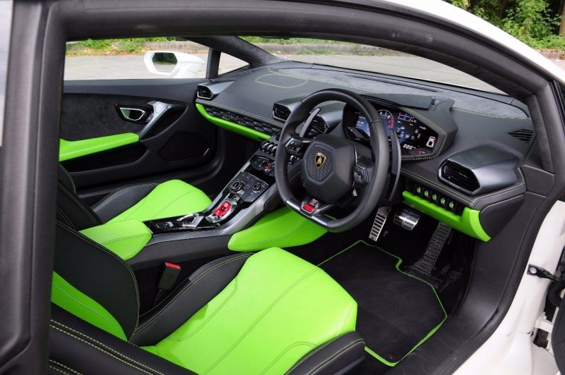Lamborghini Huracan LP 610-4 салон