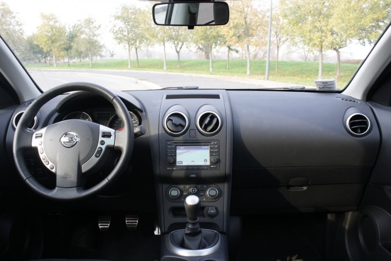 Nissan Qashqai 2007 Торпедо