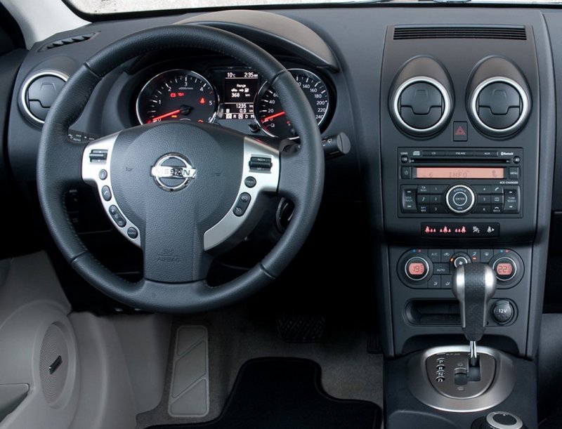 Nissan Qashqai 2007 салон