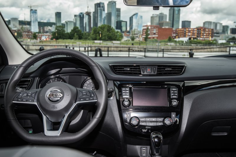 Nissan Qashqai 2017 салон