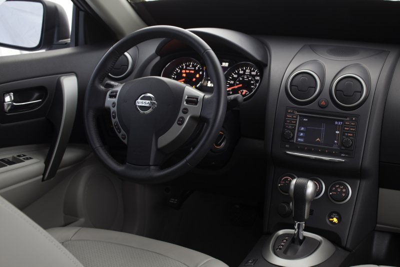 Nissan Qashqai 2012 салон