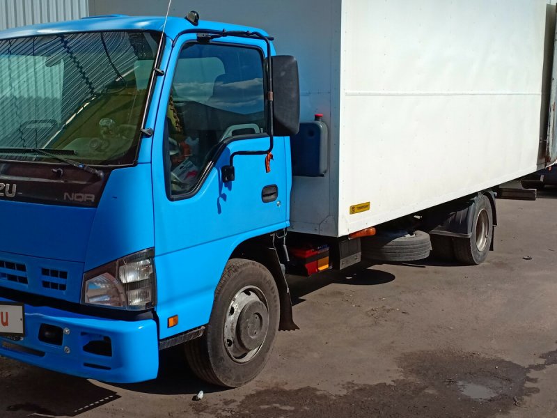 Isuzu Elf 2008