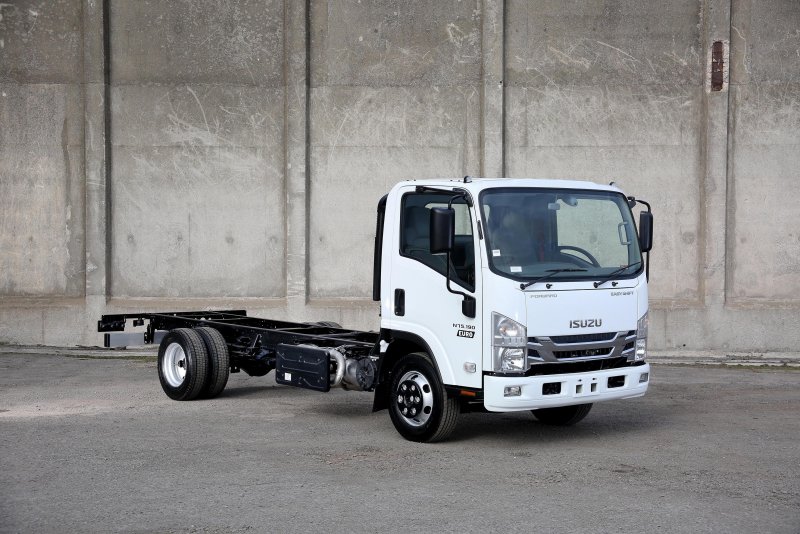 Isuzu npr75lk