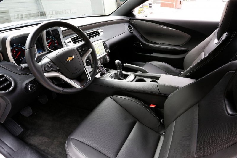 Chevrolet Camaro салон