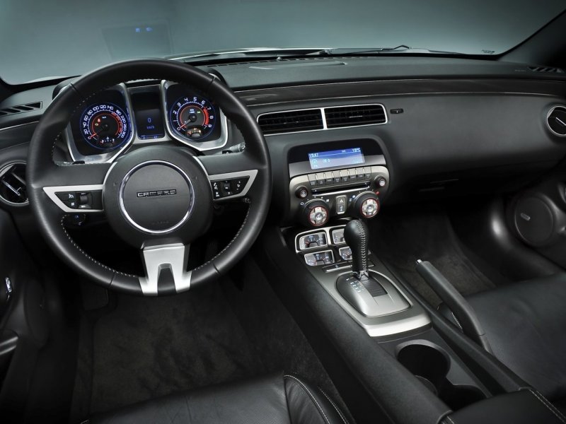 Chevrolet Camaro SS салон