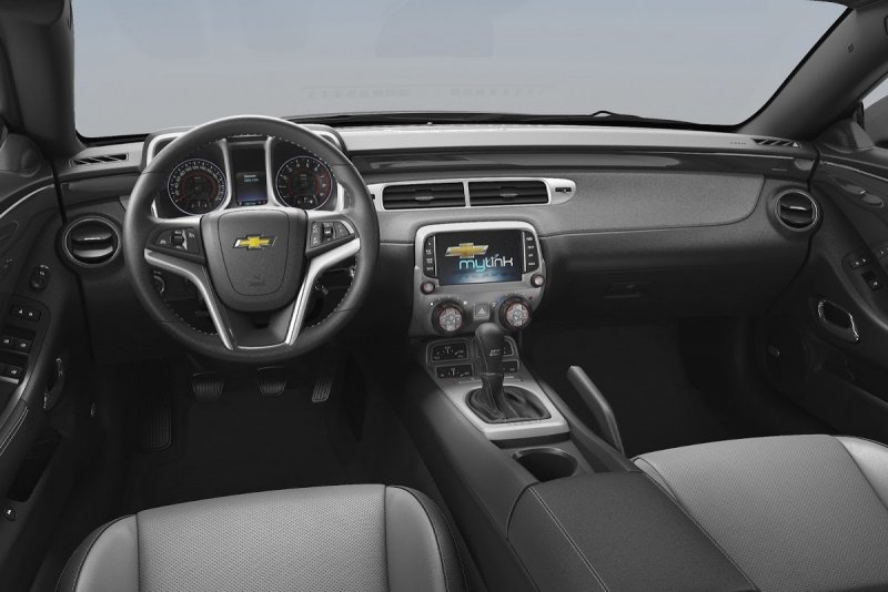 Chevrolet Camaro 6 поколение салон
