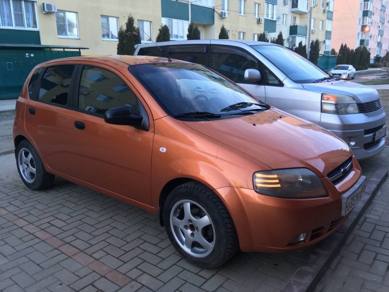 Chevrolet Aveo 2 vs Fluence