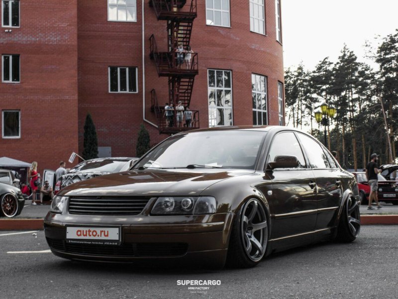 Volkswagen Passat b5 stance