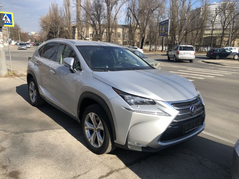 Лексус NX h2016
