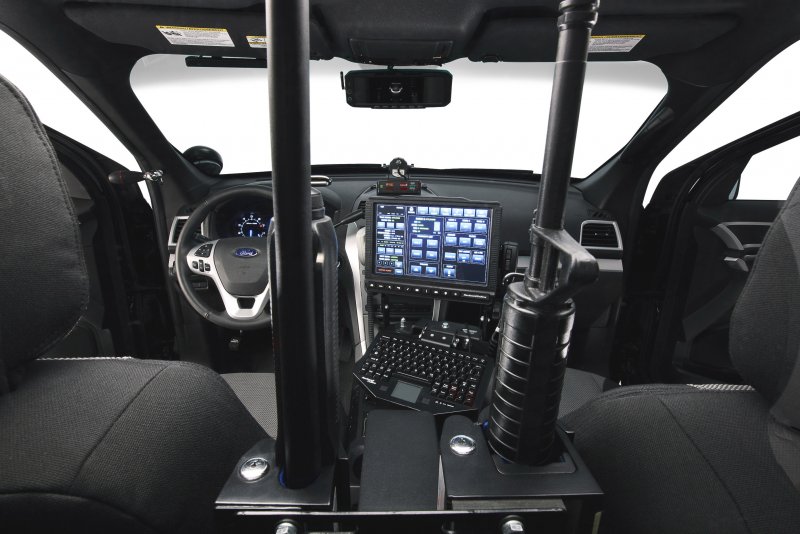 Ford Explorer Interceptor салон