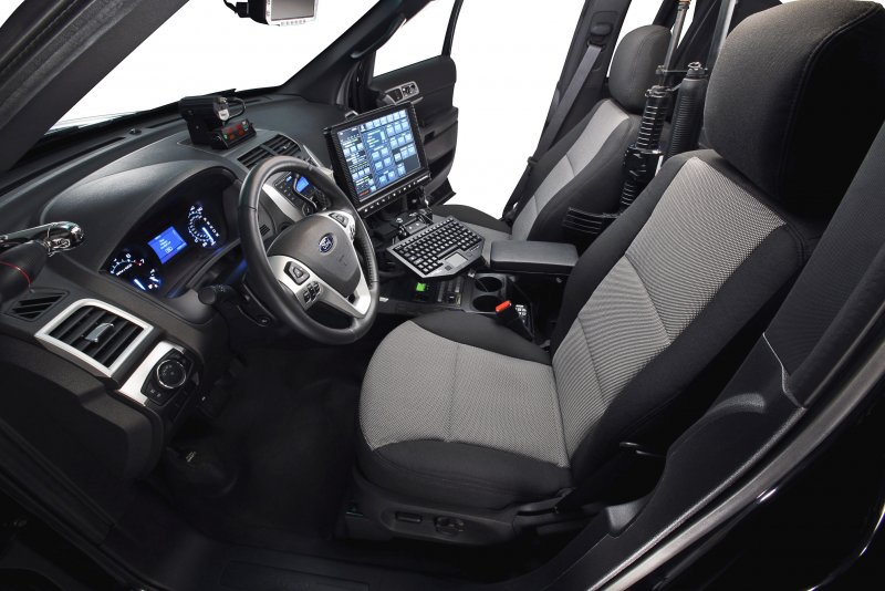 Ford Police Interceptor 2018 салон