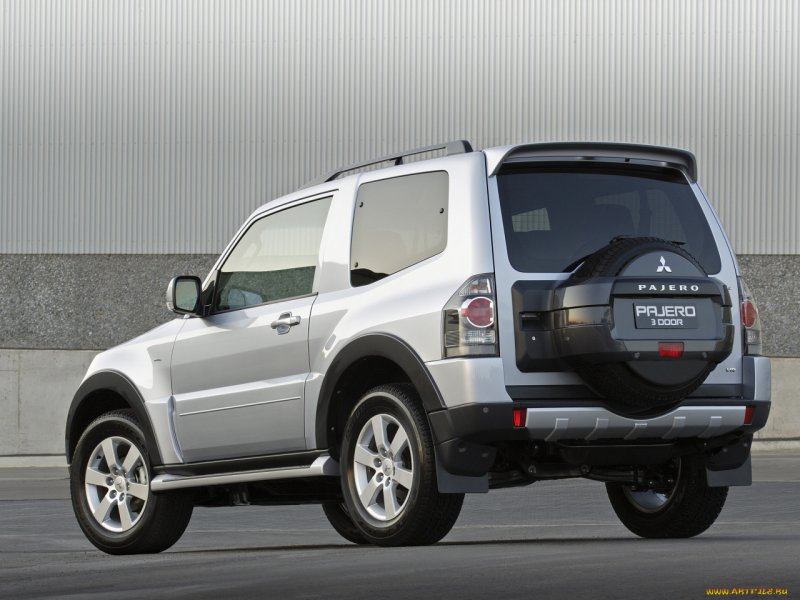 Mitsubishi Pajero 3 Doors 2016