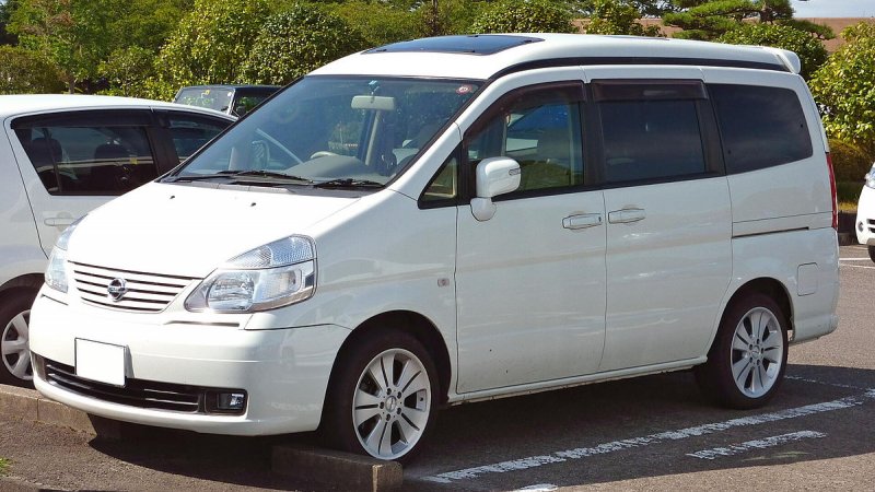 Nissan Serena c24