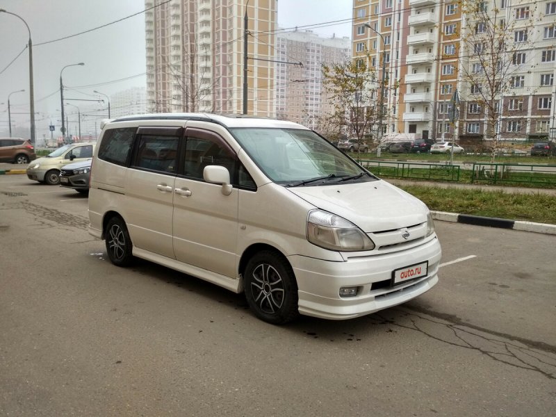 Nissan Serena c24 белая