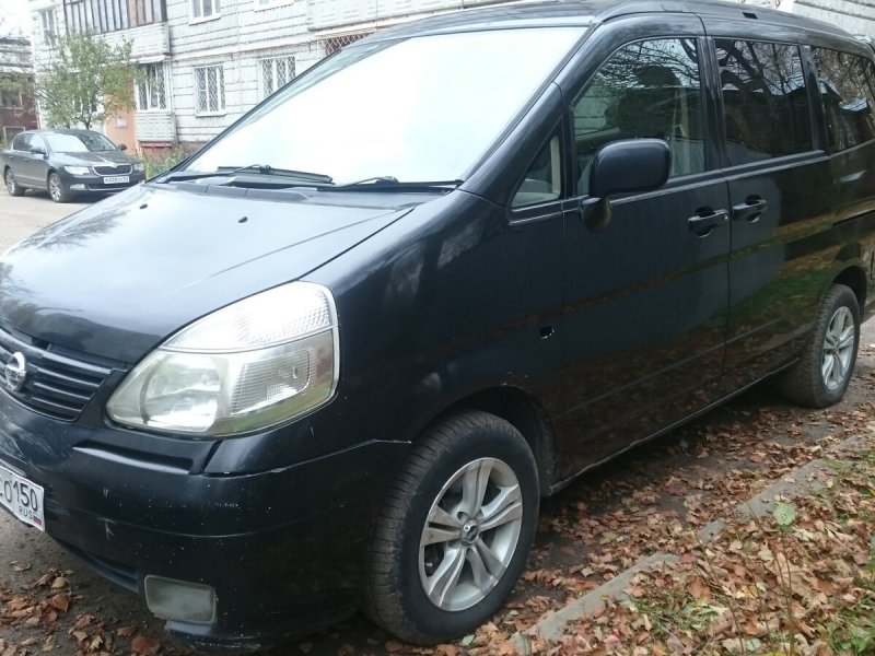 Nissan Serena 1990