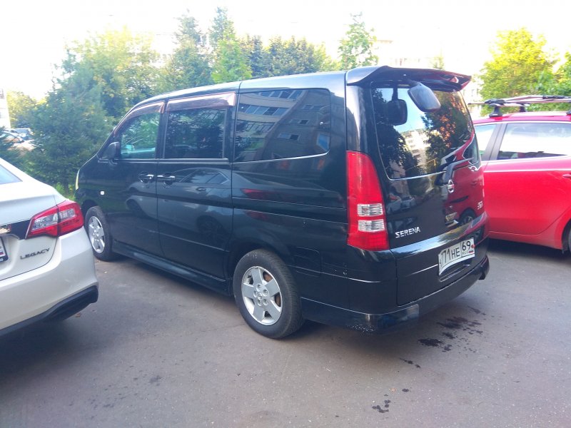 Nissan Serena c24 белая