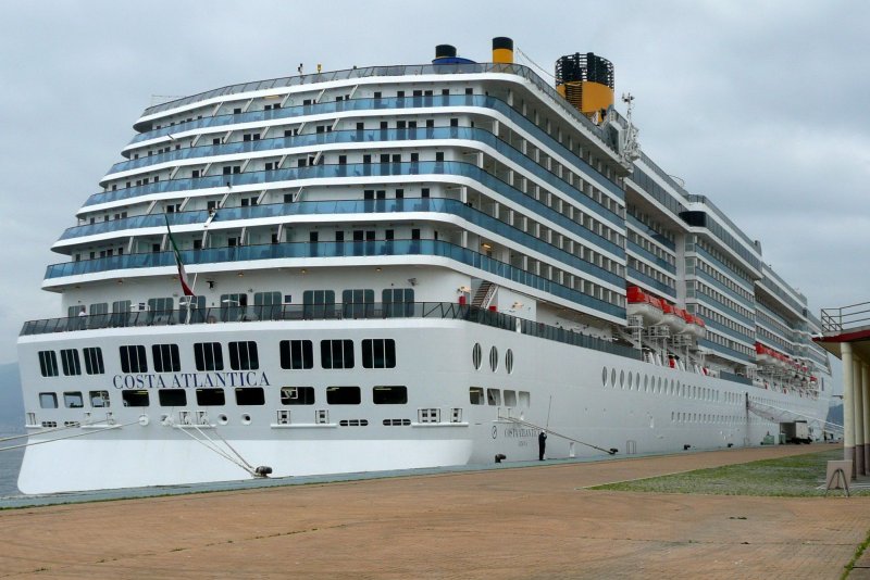 Круизный лайнер Costa Atlantica