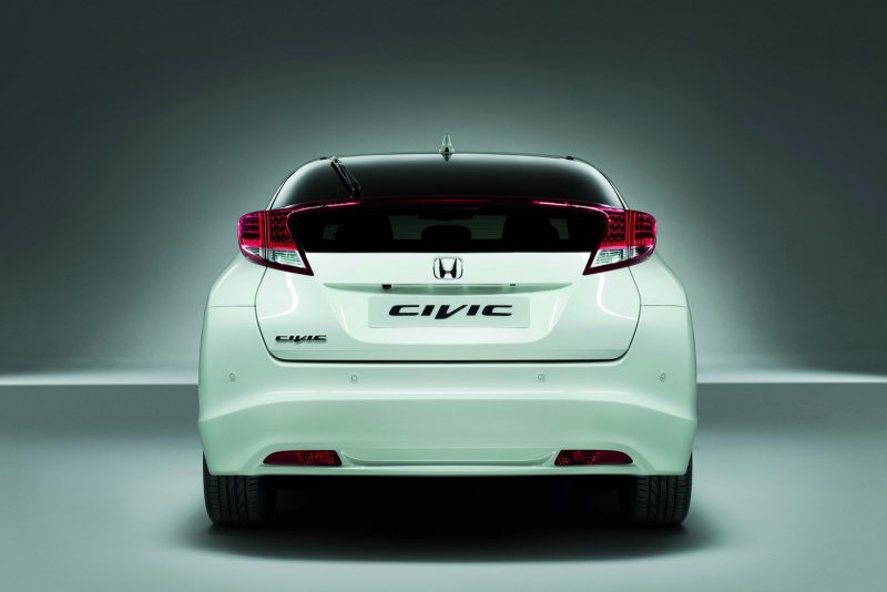 Honda Civic 5d сзади