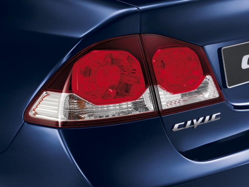 Honda Civic 2008 задние фары