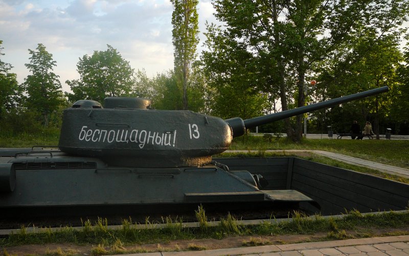 Надписи на башне танка