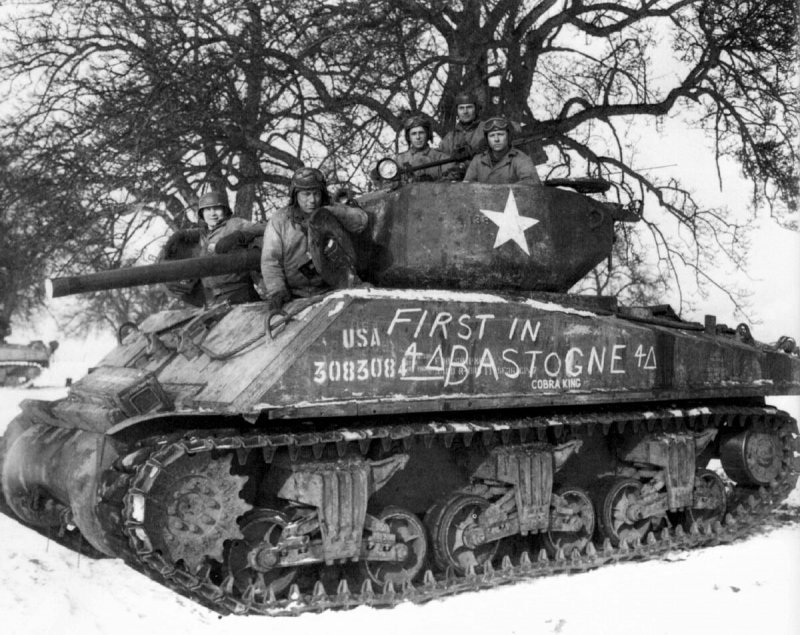 First in Bastogne танк