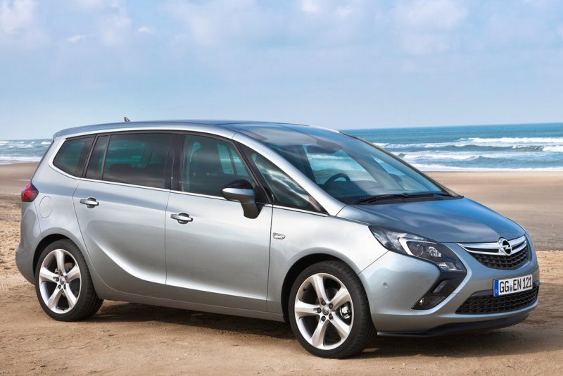 Opel Zafira Tourer 2012