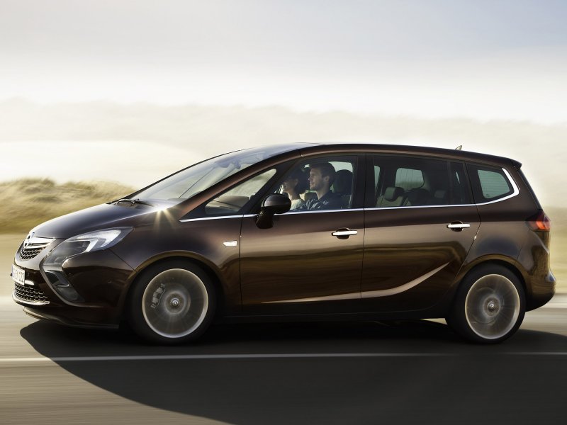 Opel Zafira Tourer 2013