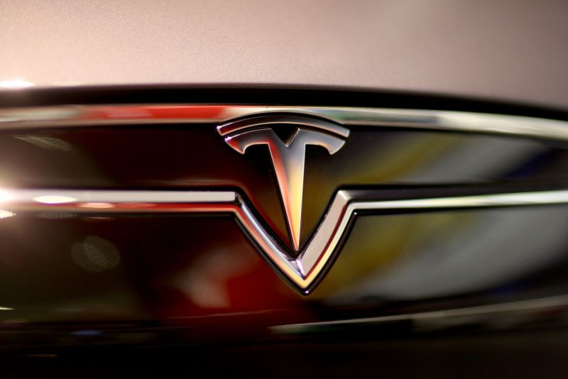 Tesla марка