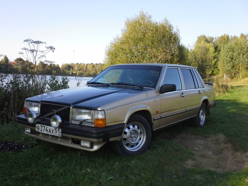 Volvo 740 седан