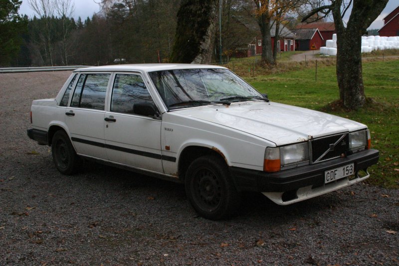 Volvo универсал 1990