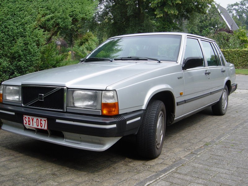 Volvo 740 седан