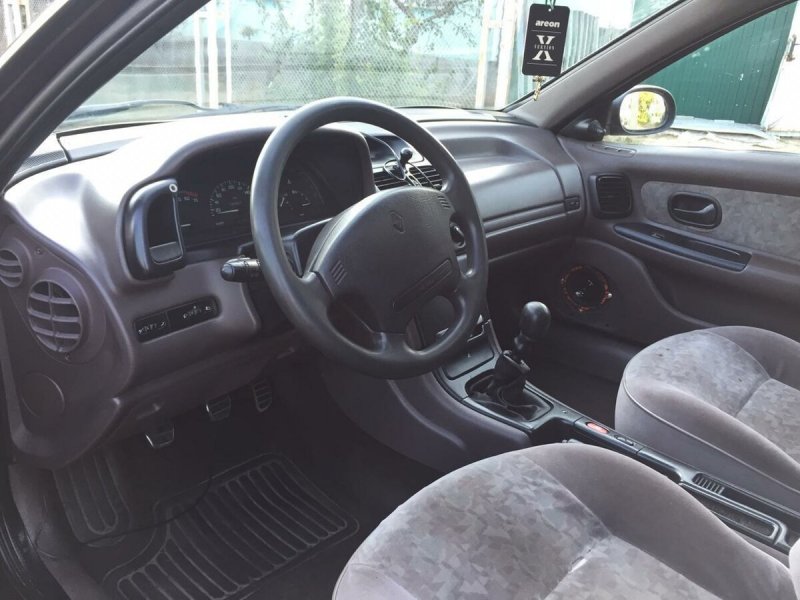 Renault Laguna 2 салон