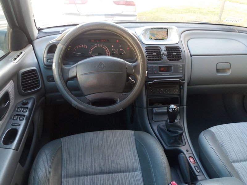Renault Laguna салон 1994