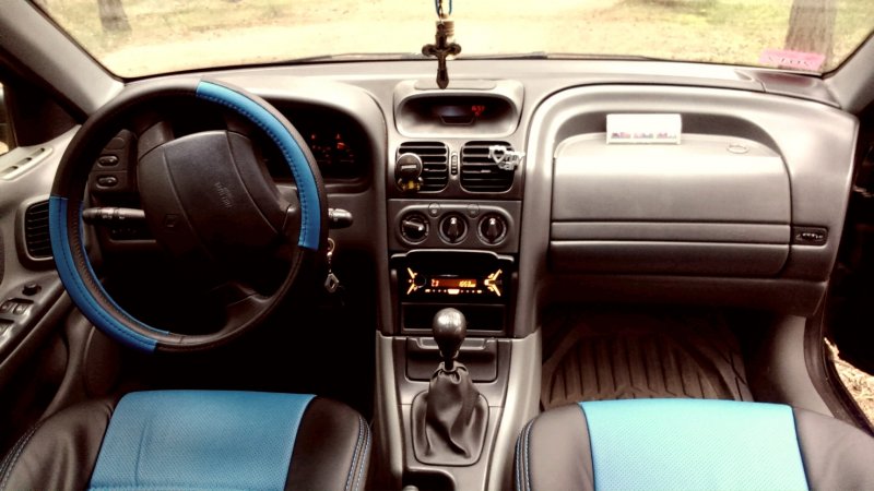 Renault Laguna 1 салон