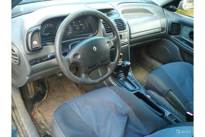 Renault Laguna 1996 салон