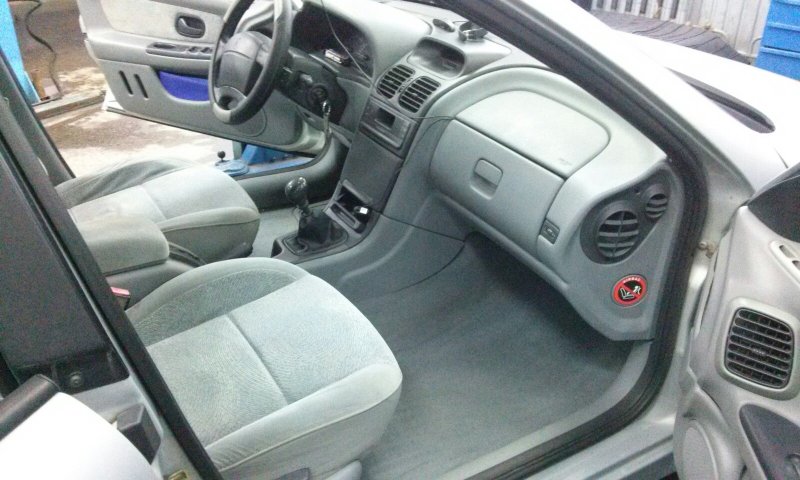 Renault Laguna 2000 салон