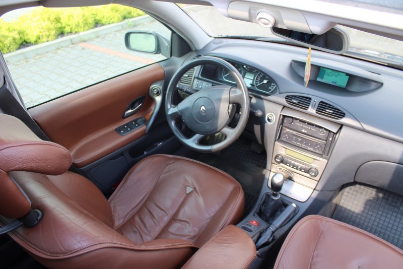 Renault Laguna 1 2001 салон