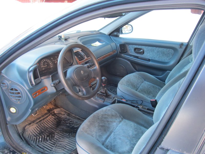 Renault Laguna 1.8 МТ, 1995 салон
