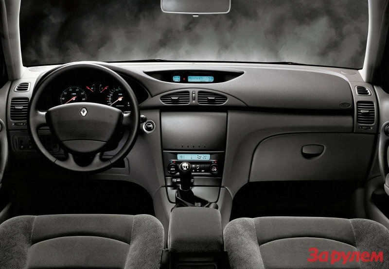 Renault Laguna 2001 фото салона