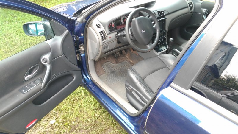 Renault Laguna 2003 салон