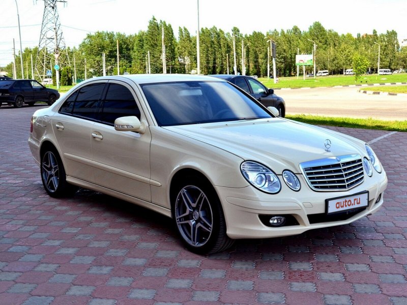 Mercedes Benz e350 w211