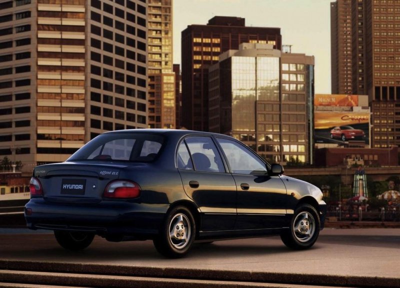 Hyundai Accent 1 поколение
